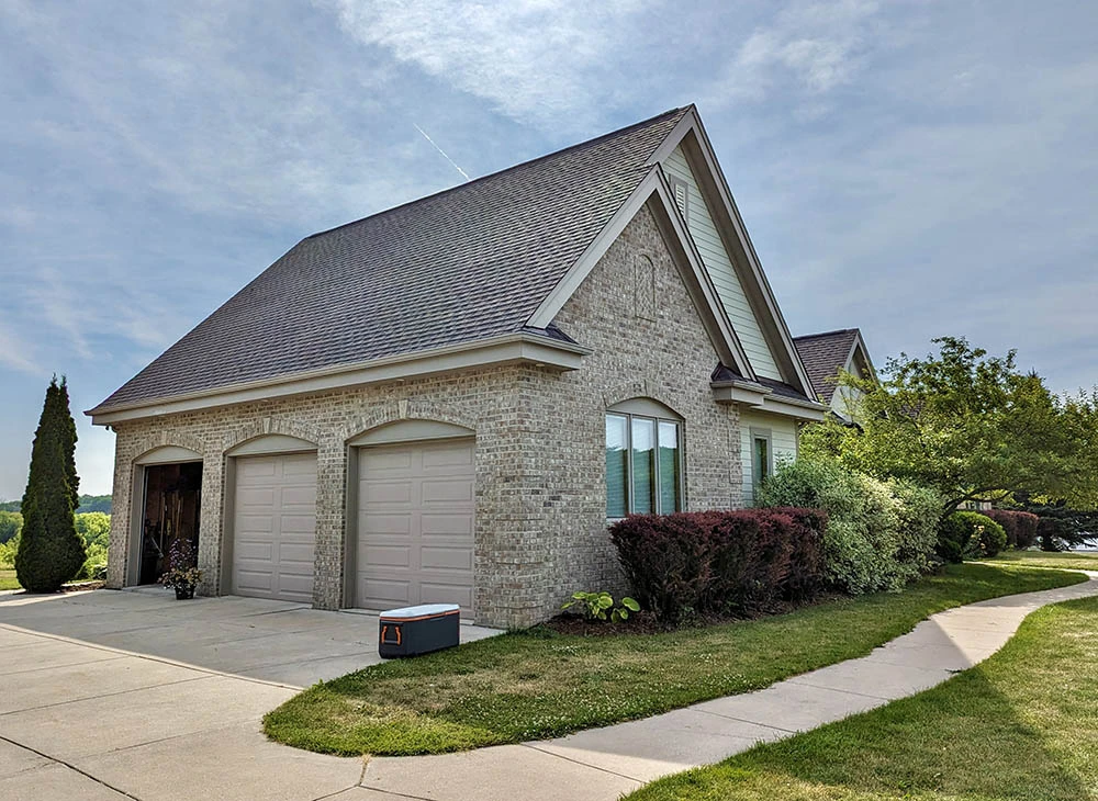 Roof Inspection 1 - Elegant Builders