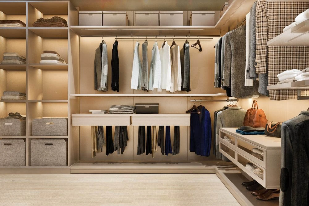 Walk In Closet - Elegant Builders